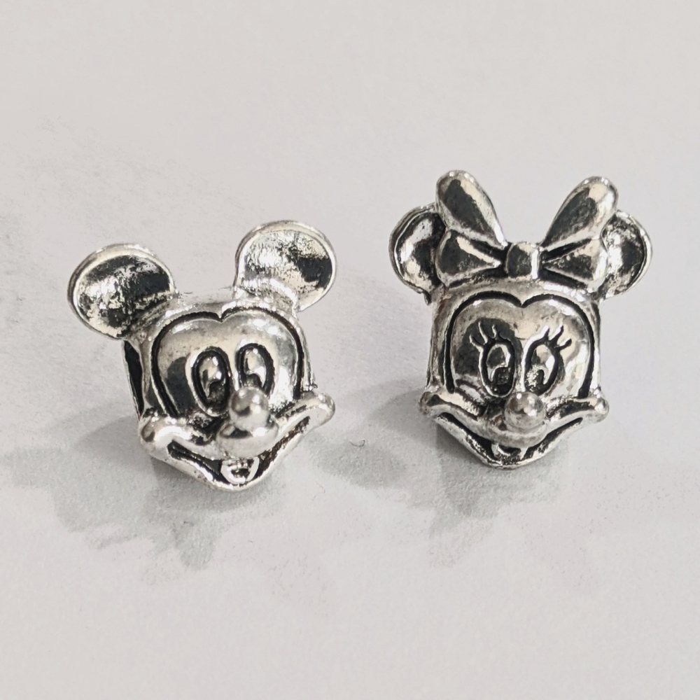 Charms set of 2 Minnie and Mickey